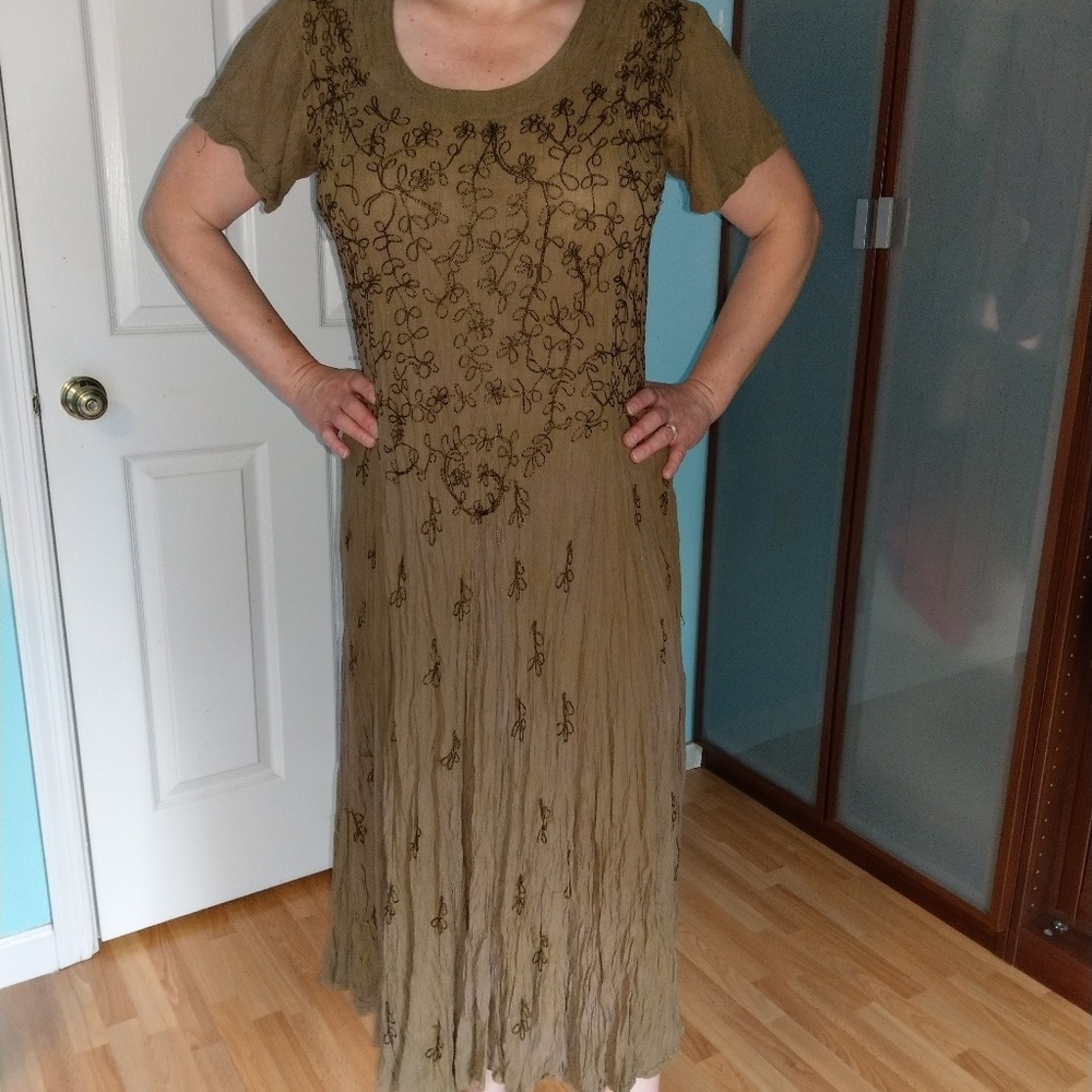 Khaki rayon broomstick crinkle dress by Olivia